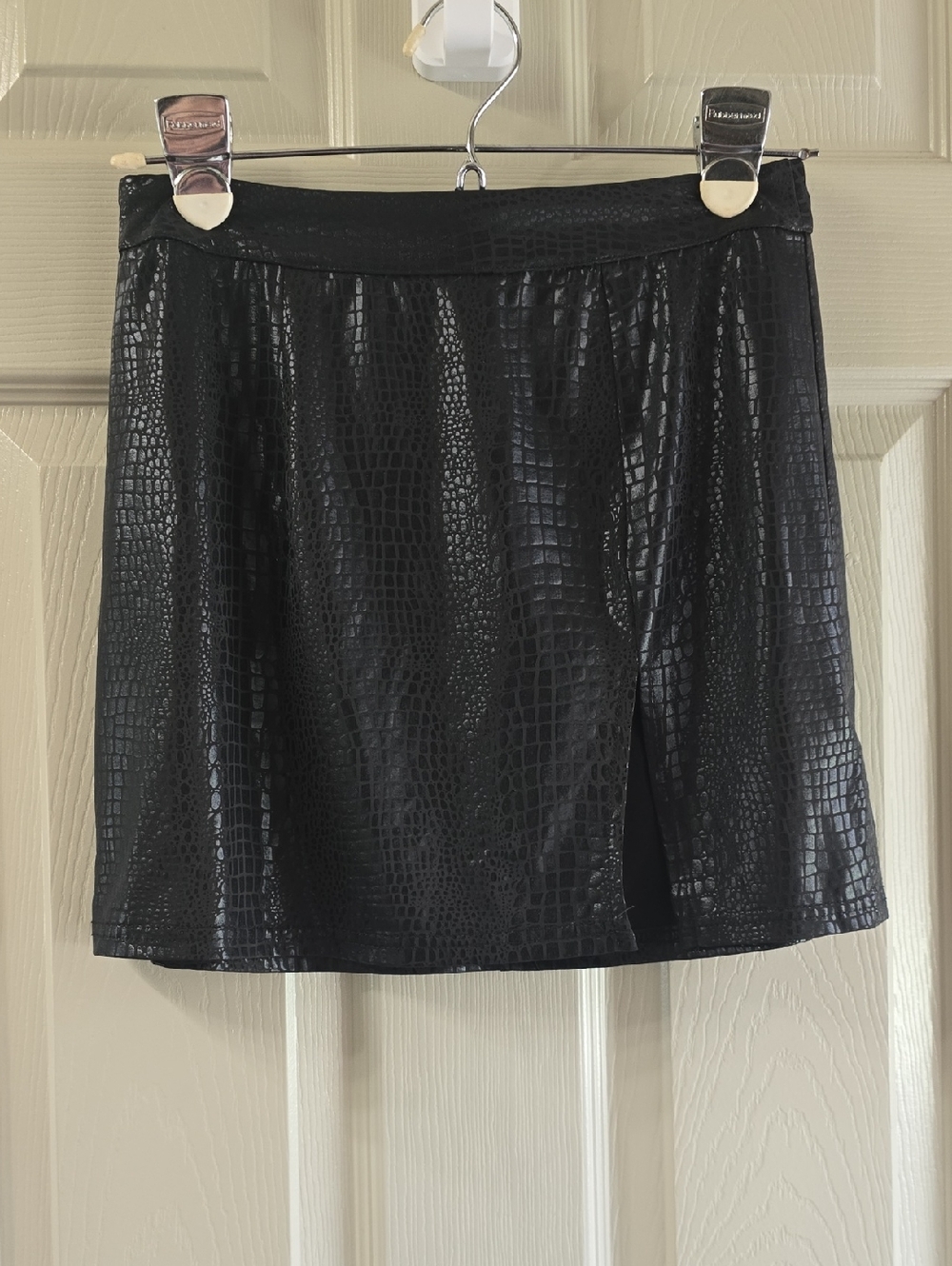 SHEIN Black Faux Croc Mini Skirt with Side Slit